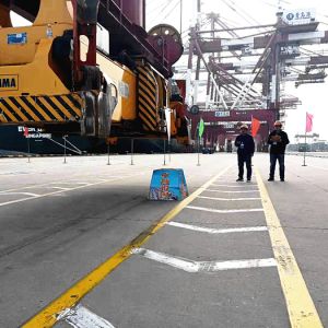 �����bж�Cе�������I�b�������u�۞�Ժ�e��